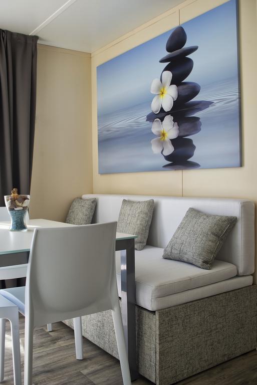 Deluxe Bungalow mit Küche und Terrasse